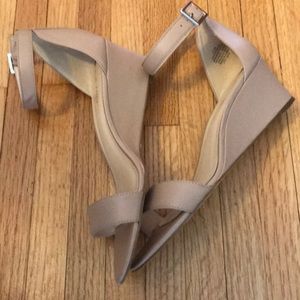 Nude Nine West Wedge Sandals. Worn once. Size 8.5